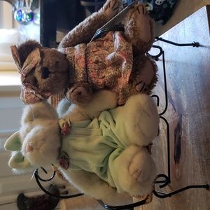 Two J.B. Bean Collectable Boyd's Bears and Stuffed Animals and Wicker Bench